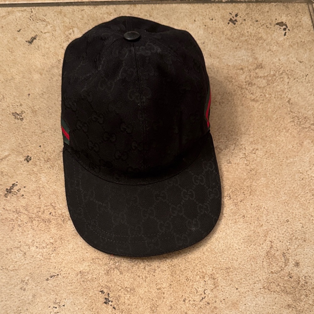 Authentic Gucci GG Cap Black Canvas Preowned